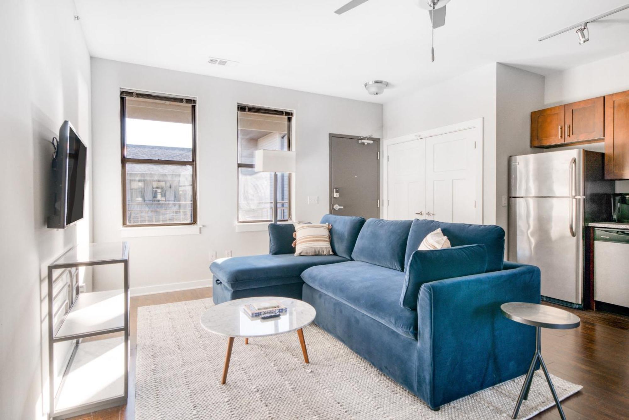 Cozysuites Music Row Bold 1Br W Free Parking 내슈빌 외부 사진