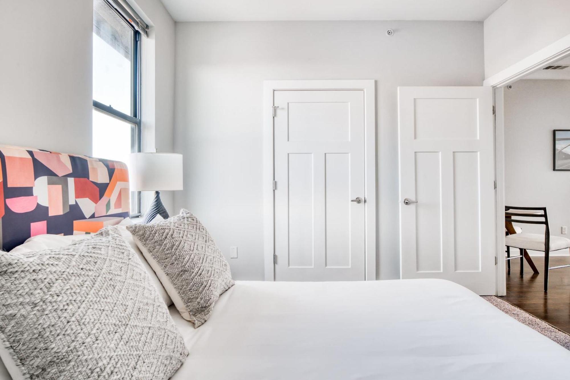 Cozysuites Music Row Bold 1Br W Free Parking 내슈빌 외부 사진